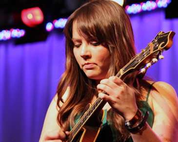 Jenni Lyn Gardner of Della Mae at 2011 Wintergrass Festival | Bellevue.com